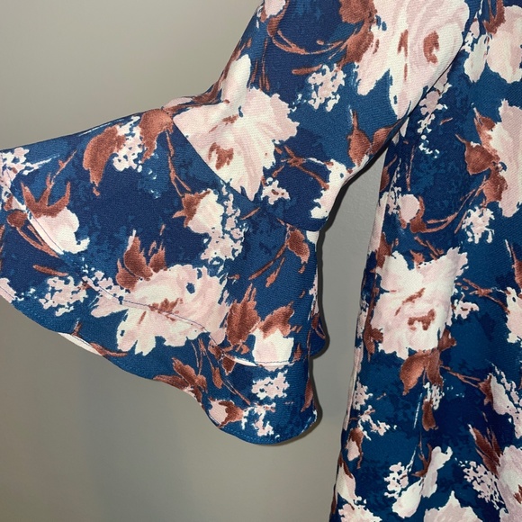 EUC Charles Henry Floral Shift Dress Flounce Ruffle Sleeve Size Medium - Picture 4 of 10